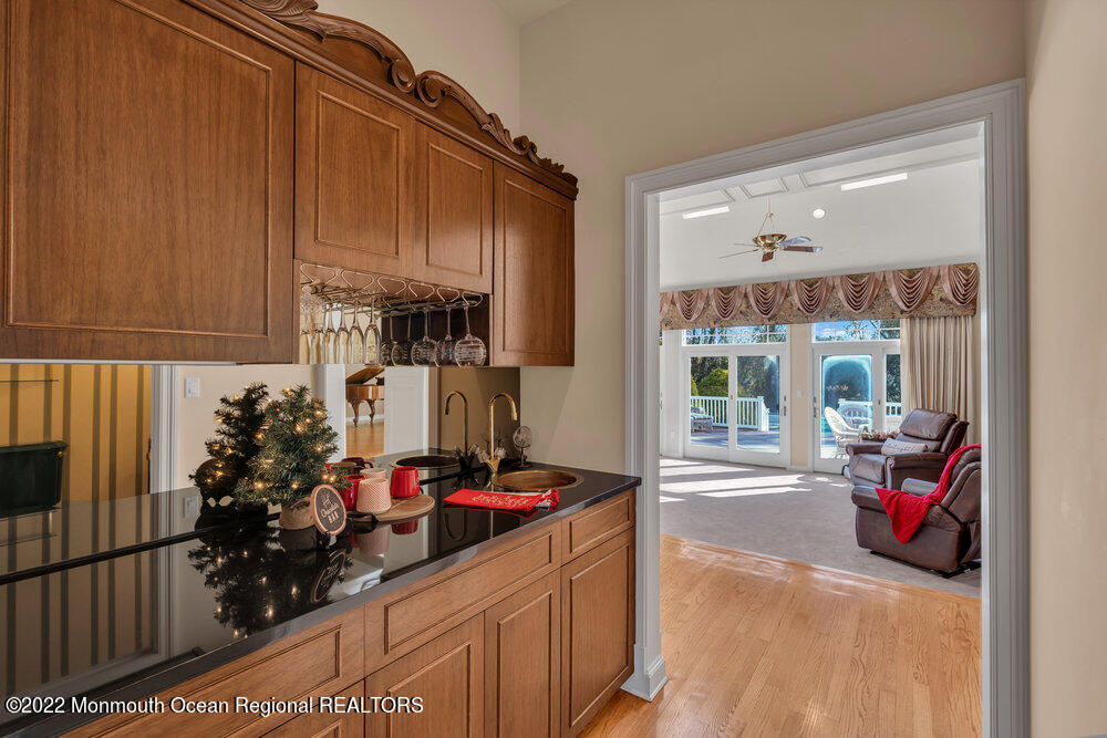 6 Shawnee Court Colts Neck, NJ 07722 - Photo 31 of 89 24