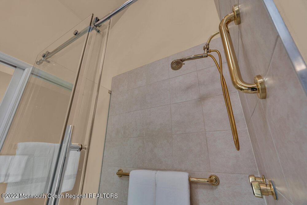 6 Shawnee Court Colts Neck, NJ 07722 - Photo 46 of 89 47