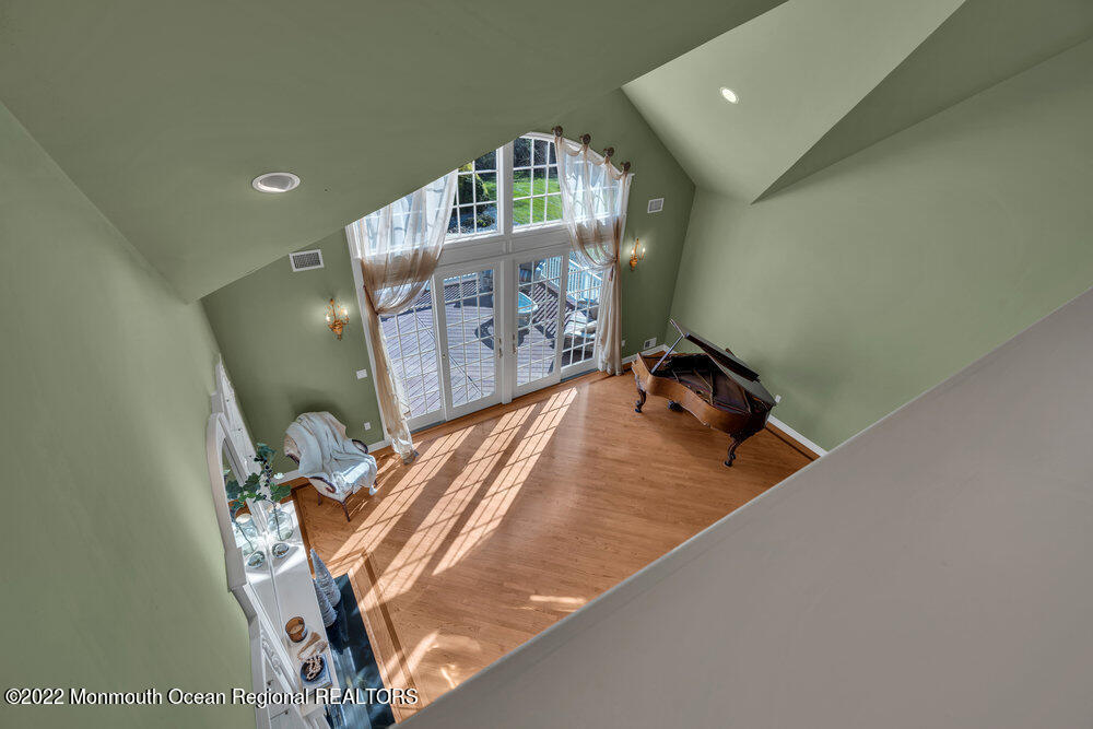 6 Shawnee Court Colts Neck, NJ 07722 - Photo 56 of 89 64