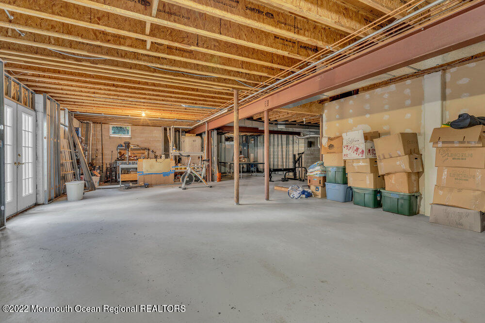 6 Shawnee Court Colts Neck, NJ 07722 - Photo 65 of 89 5