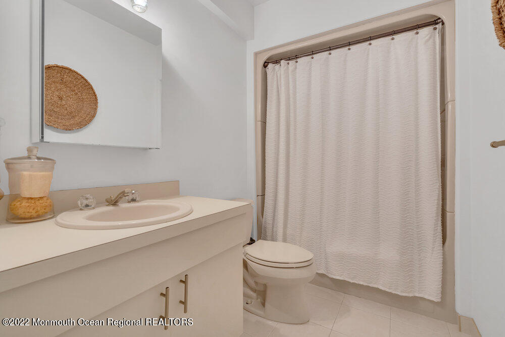 6 Shawnee Court Colts Neck, NJ 07722 - Photo 66 of 89 Basement bathroom