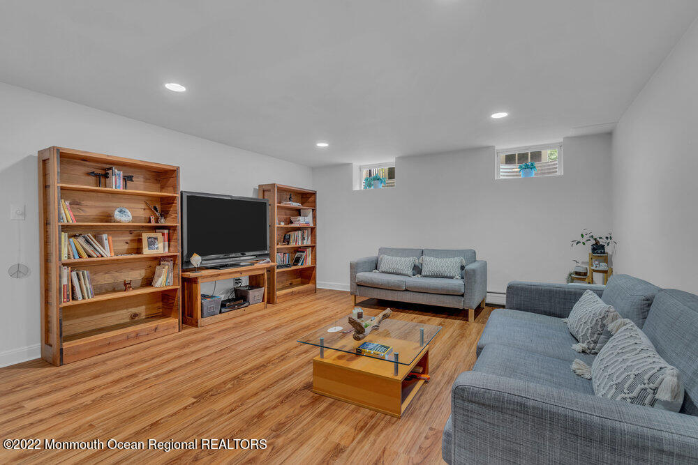 6 Shawnee Court Colts Neck, NJ 07722 - Photo 68 of 89 8
