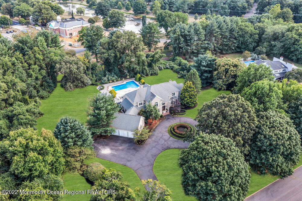 6 Shawnee Court Colts Neck, NJ 07722 - Photo 76 of 89 26