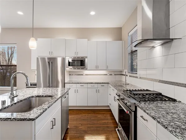 $3,800 | 1801 Annex Avenue, Unit 501, Dallas, TX 75204