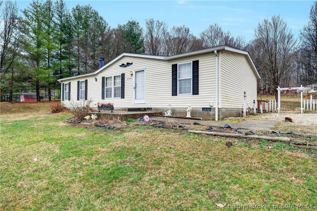 6705 Harrison Trail Northeast Georgetown, IN 47122 - Photo 40 of 42 Side view