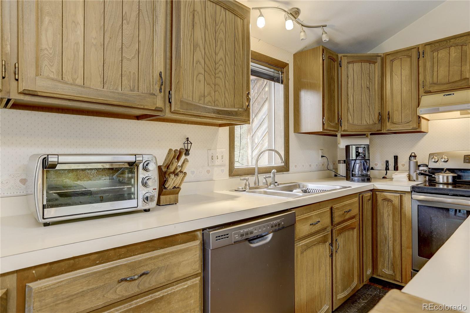 27961 Columbine Road Evergreen, CO 80439 - Photo 11 of 25 Gallery Image 11