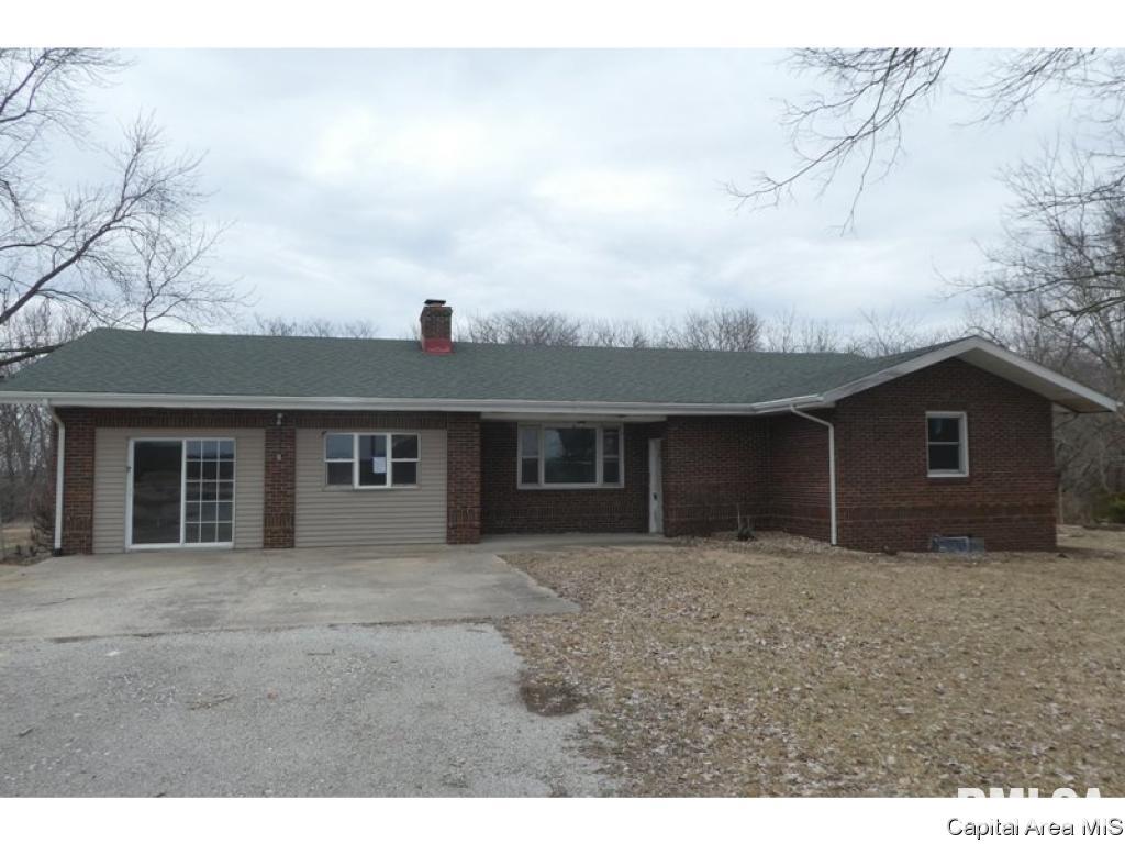 18332 North County Line Road Virden, IL 62690 - Photo 1 of 19