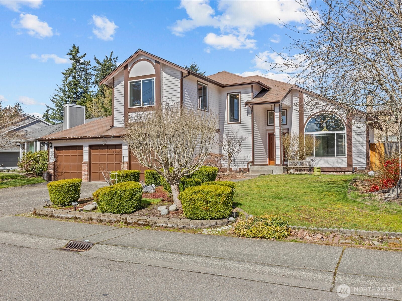 21234 Southeast 280th Street Maple Valley, WA 98038 - Photo 2 of 40