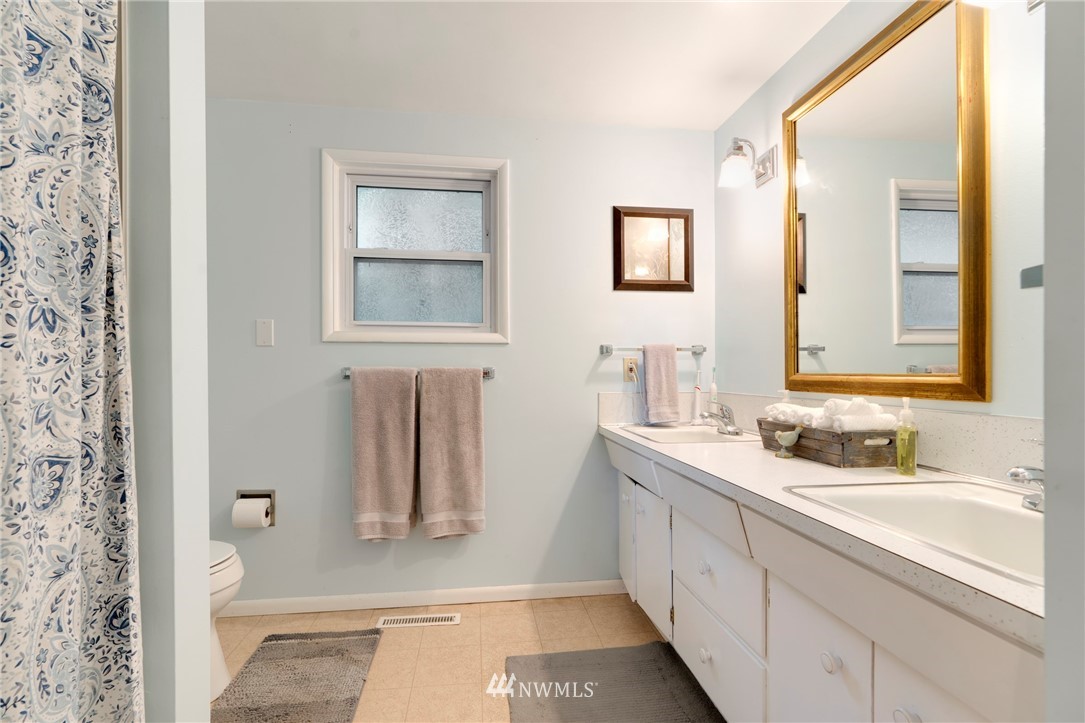 7204 South Langston Road Seattle, WA 98178 - Photo 9 of 11 Gallery Image 9