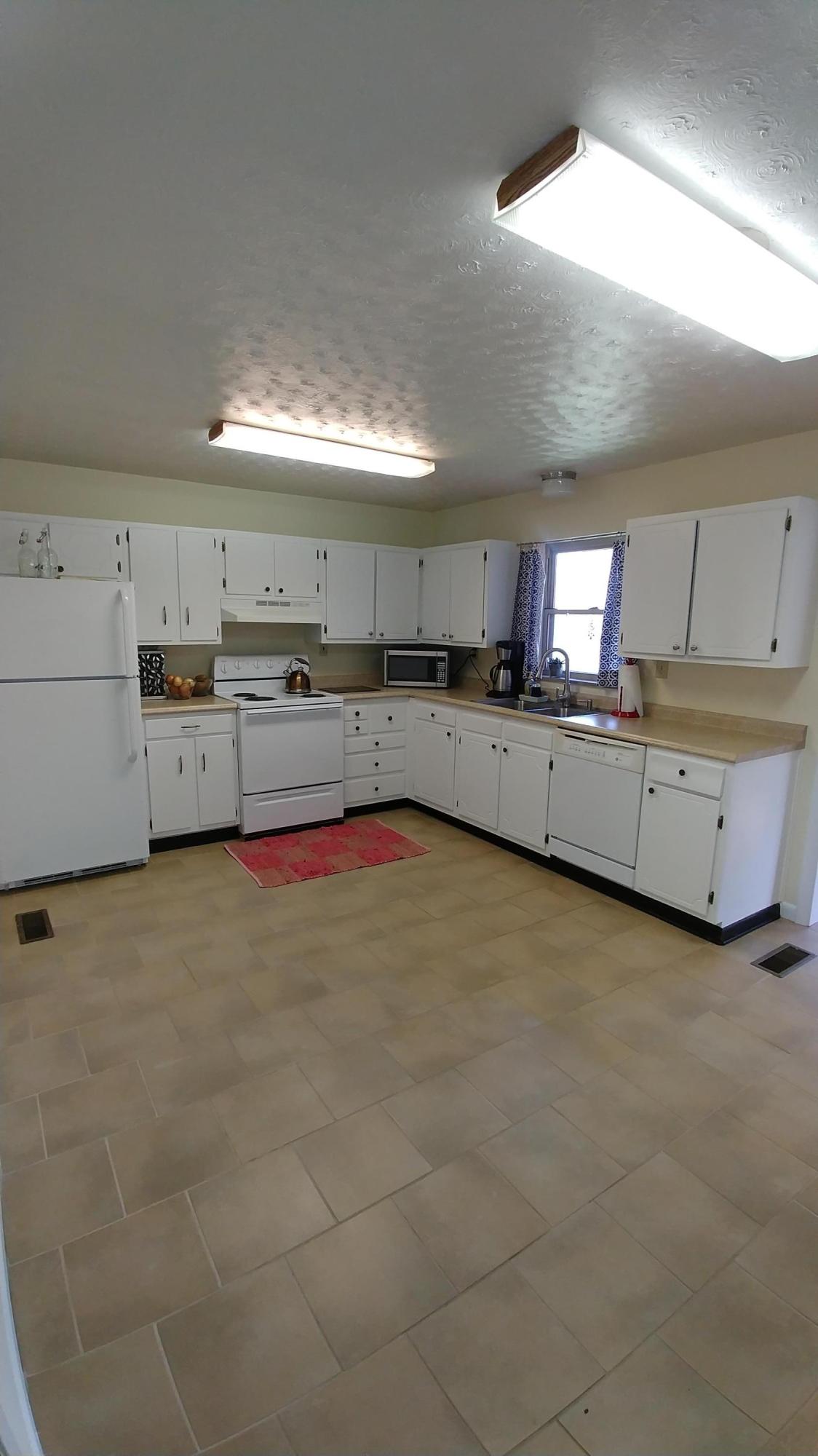 5718 Neubert Springs Road Knoxville, TN 37920 - Photo 13 of 18 kitchen