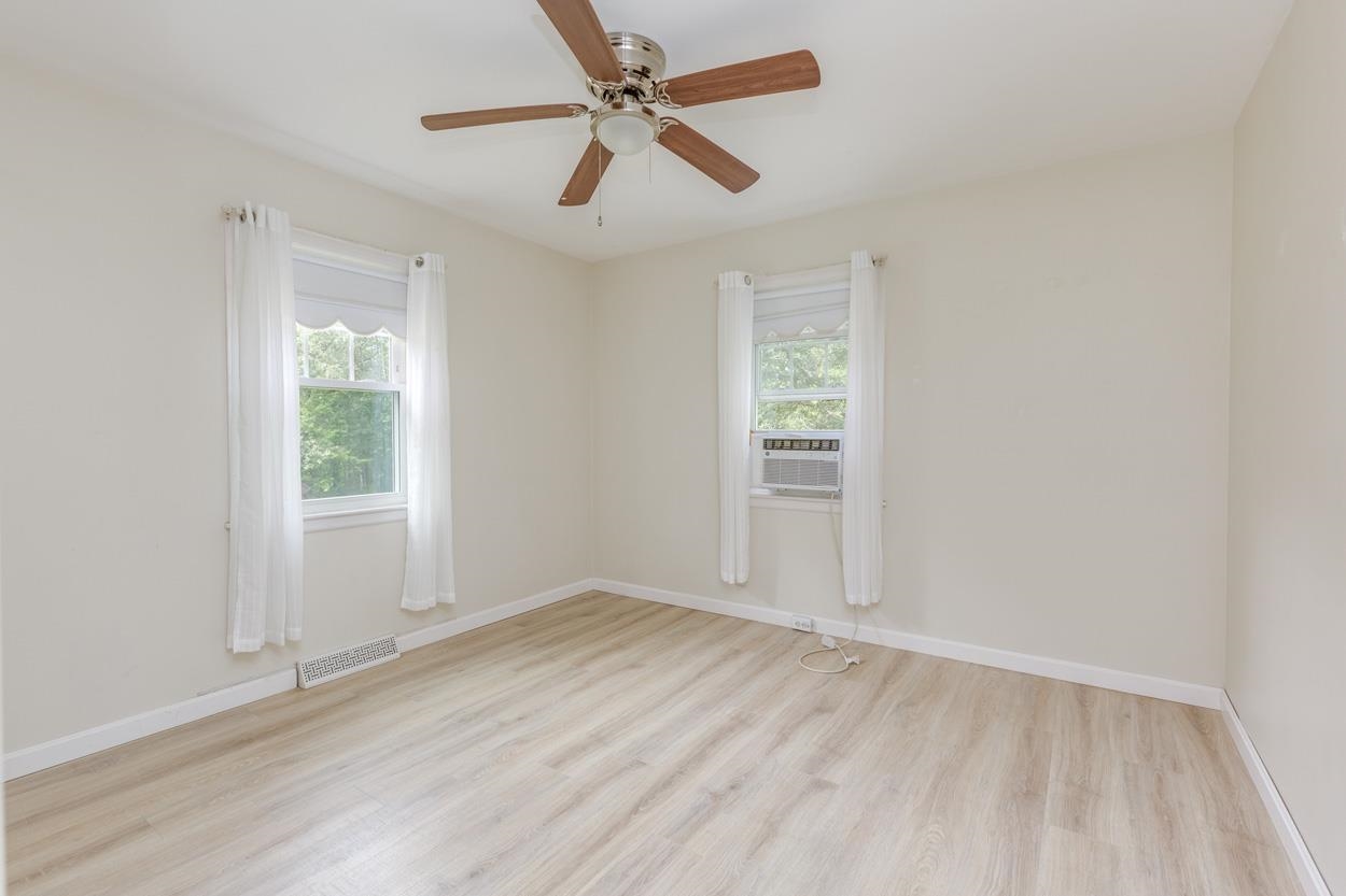 189 Hobbs Road Pelham, NH 03076 - Photo 19 of 24