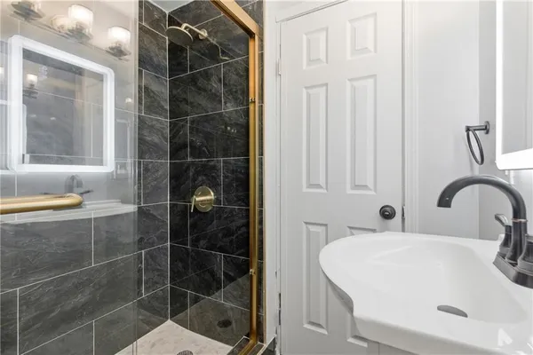 $250,000 | 1011 Taylor Street, North Versailles, PA 15137