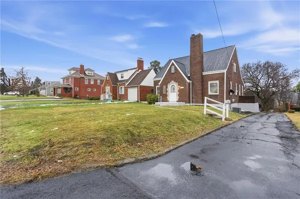 $250,000 | 1011 Taylor Street, North Versailles, PA 15137