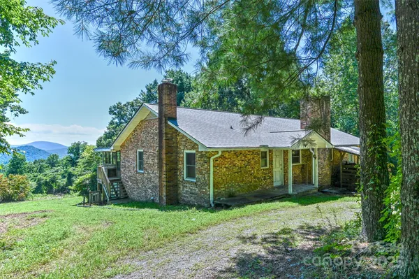 $500,000 | 371 Heatherly Heights Road, Saluda, NC 28773