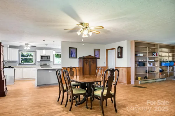 $500,000 | 371 Heatherly Heights Road, Saluda, NC 28773