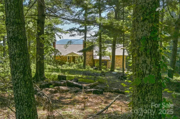 $500,000 | 371 Heatherly Heights Road, Saluda, NC 28773