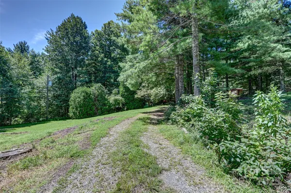 $500,000 | 371 Heatherly Heights Road, Saluda, NC 28773