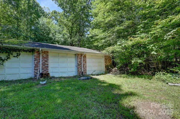 $500,000 | 371 Heatherly Heights Road, Saluda, NC 28773