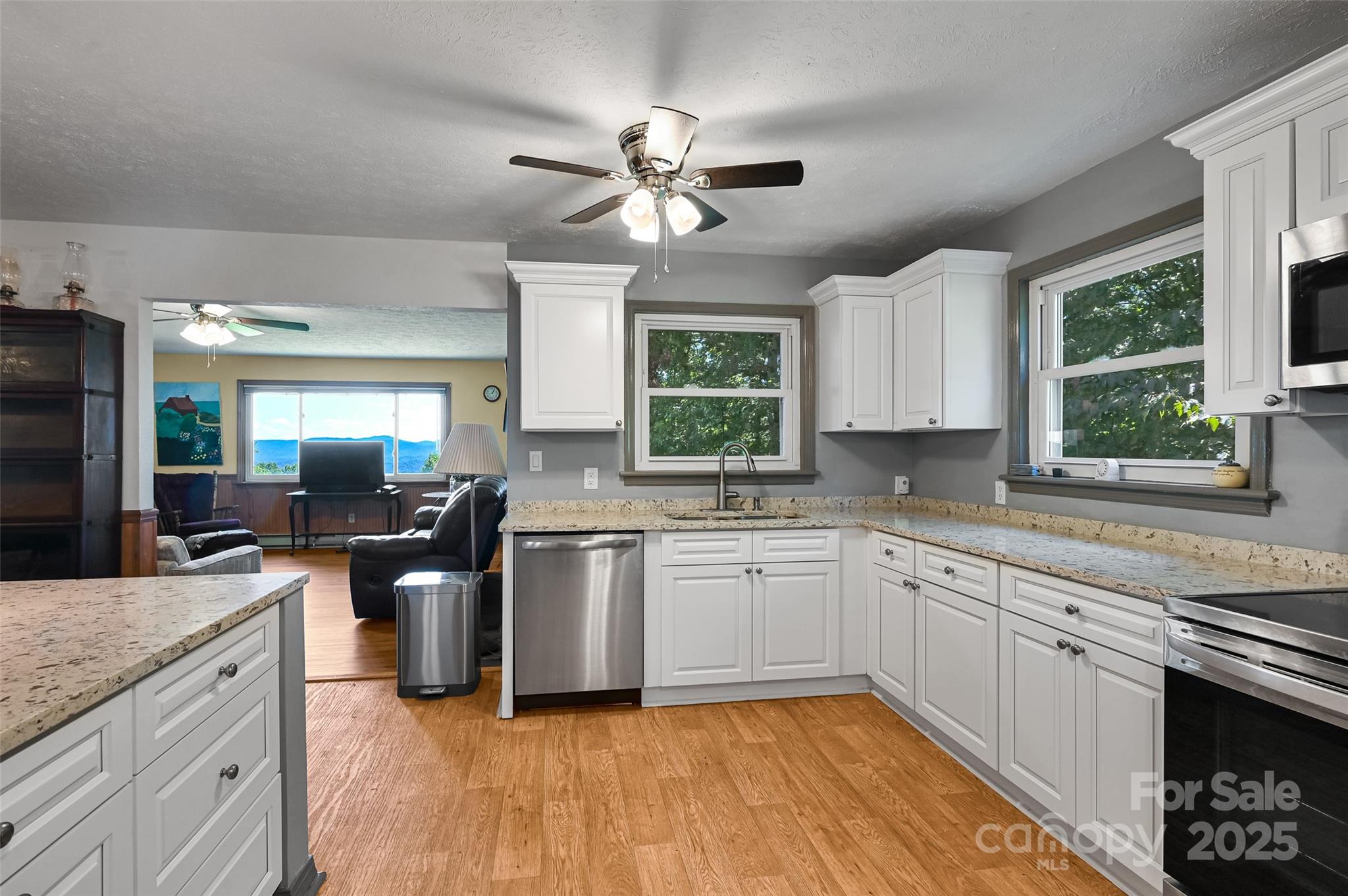 371 Heatherly Heights Road Saluda, NC 28773 - Photo 9 of 41