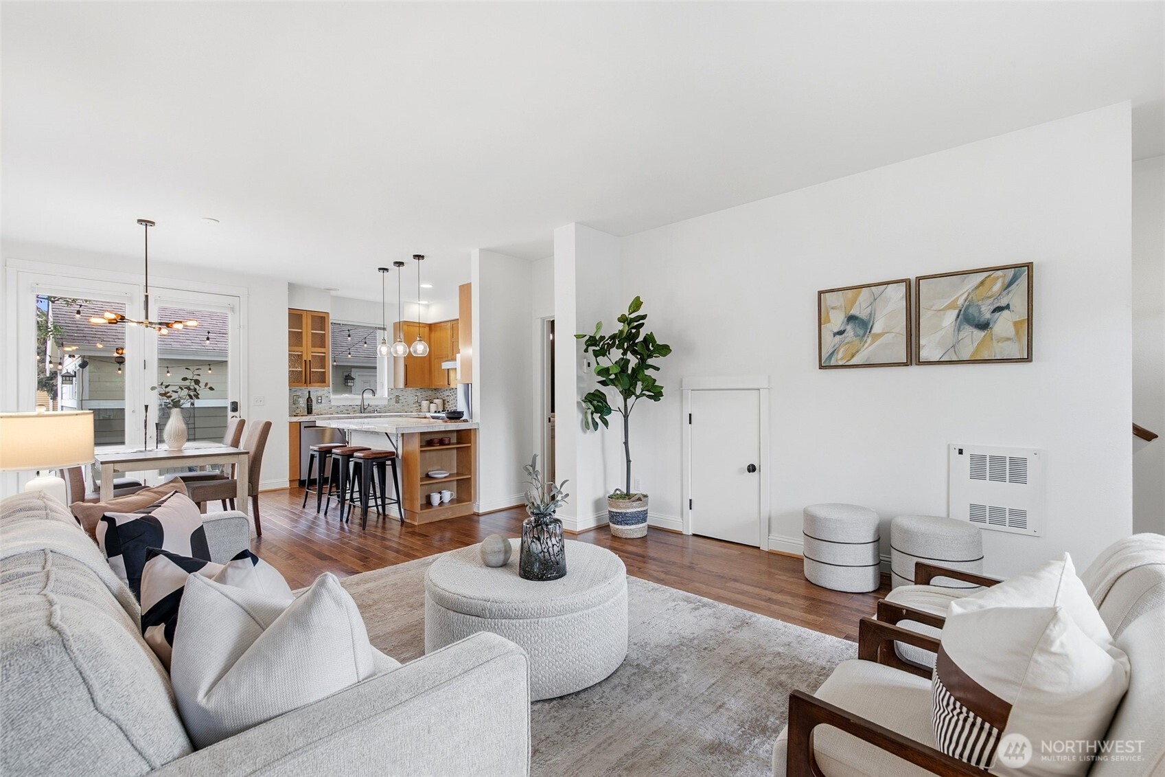 3131 Southwest Raymond Street Seattle, WA 98126 - Photo 5 of 32