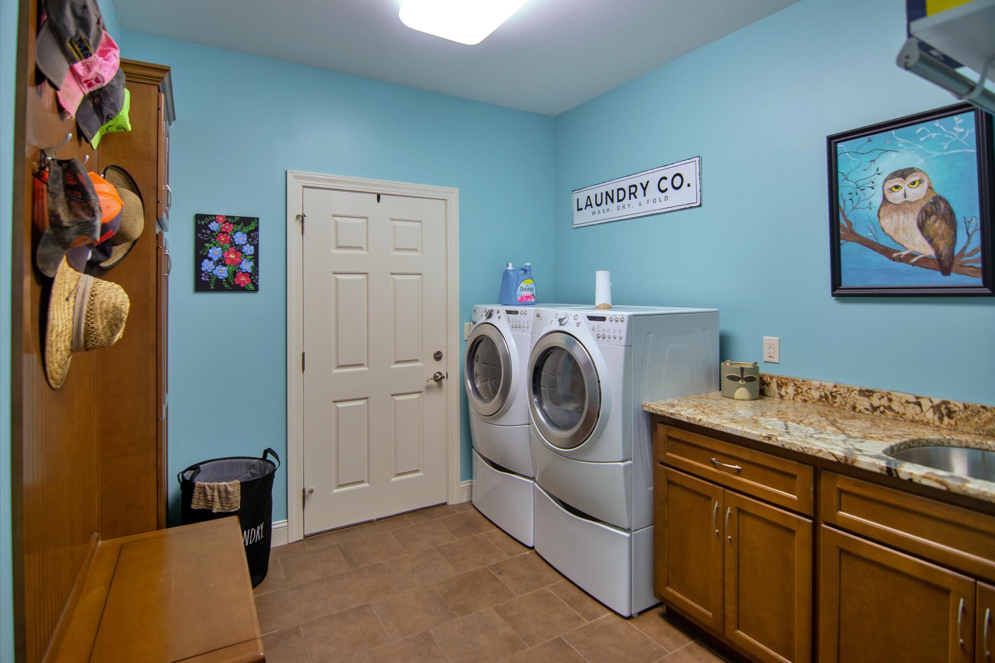 1347 Roaring Creek Road Dunlap, TN 37327 - Photo 38 of 89 Laundry Room