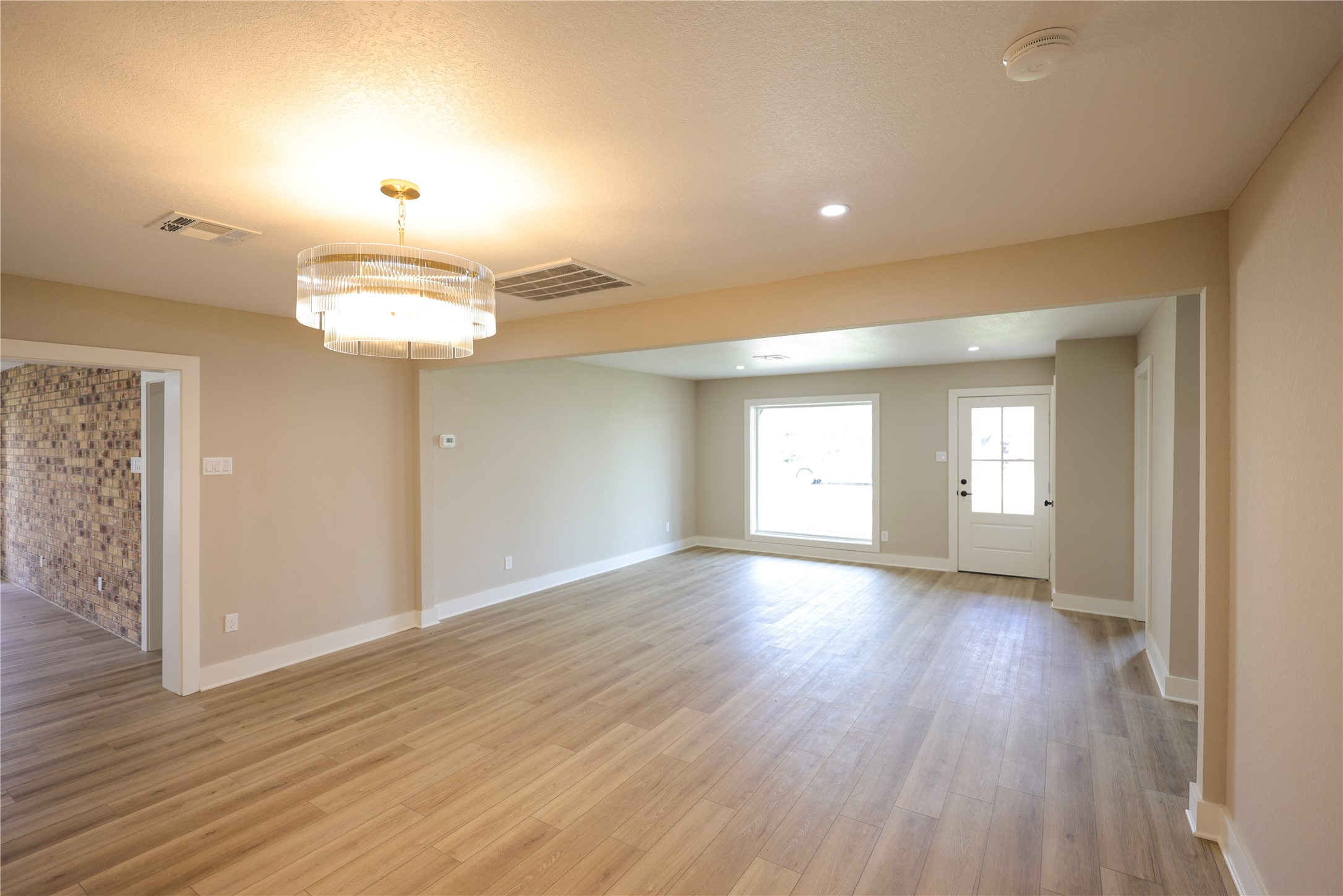 136 Talisman Street Lake Jackson, TX 77566 - Photo 14 of 27