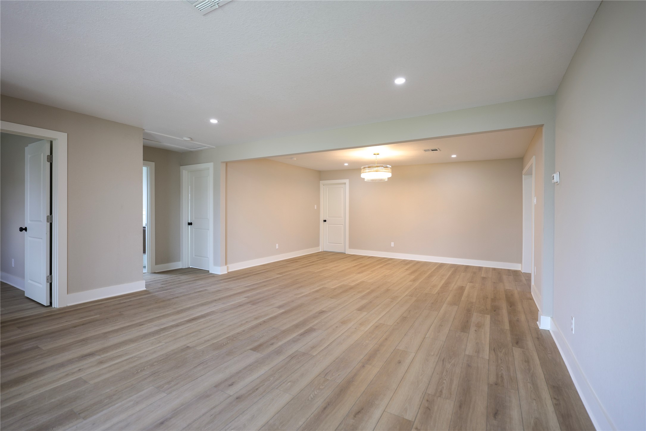 136 Talisman Street Lake Jackson, TX 77566 - Photo 17 of 27