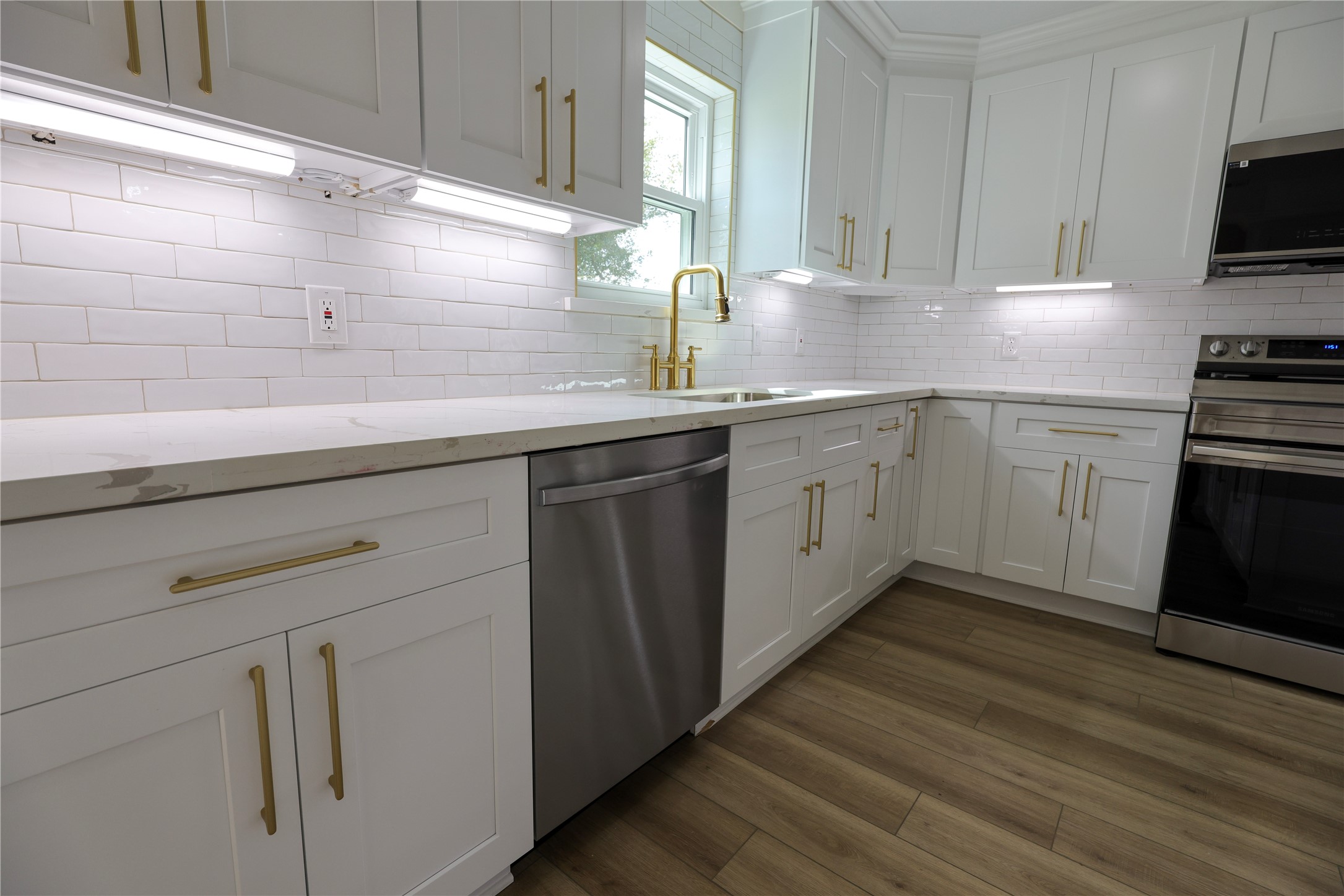 136 Talisman Street Lake Jackson, TX 77566 - Photo 24 of 27