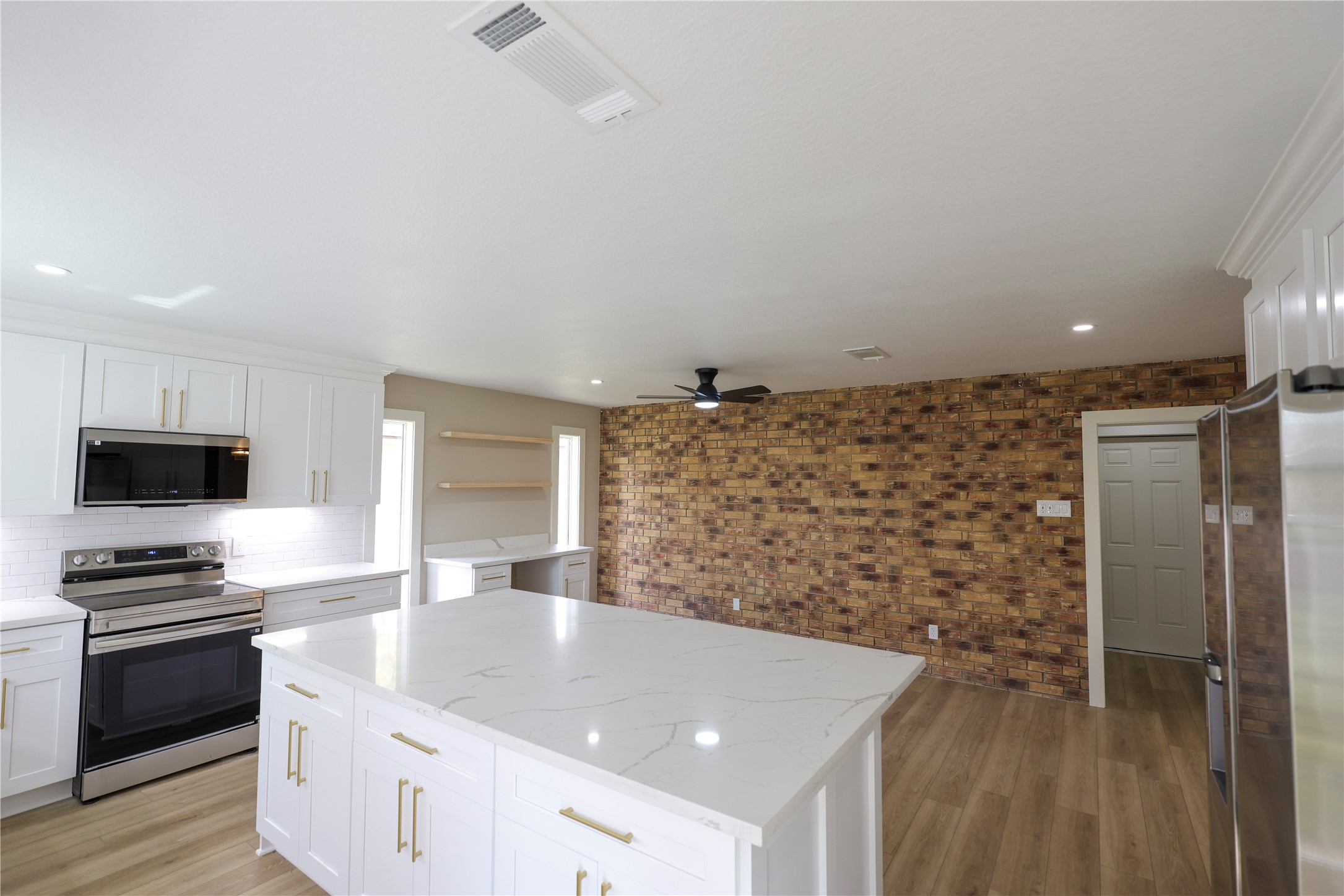 136 Talisman Street Lake Jackson, TX 77566 - Photo 27 of 27