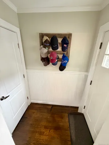 a view of utility room