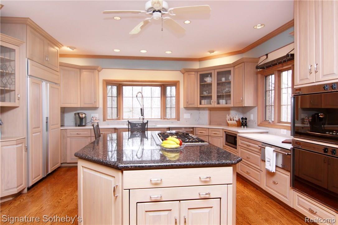 8400 Ridge Road Canton, MI 48187 - Photo 6 of 69 Granite and Quartz Kitchen