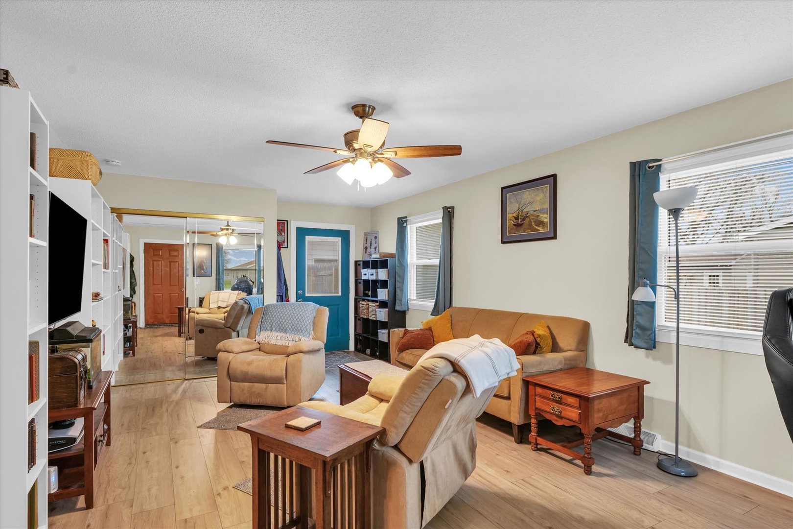 409 West Broadway Ogden, IL 61859 - Photo 5 of 33