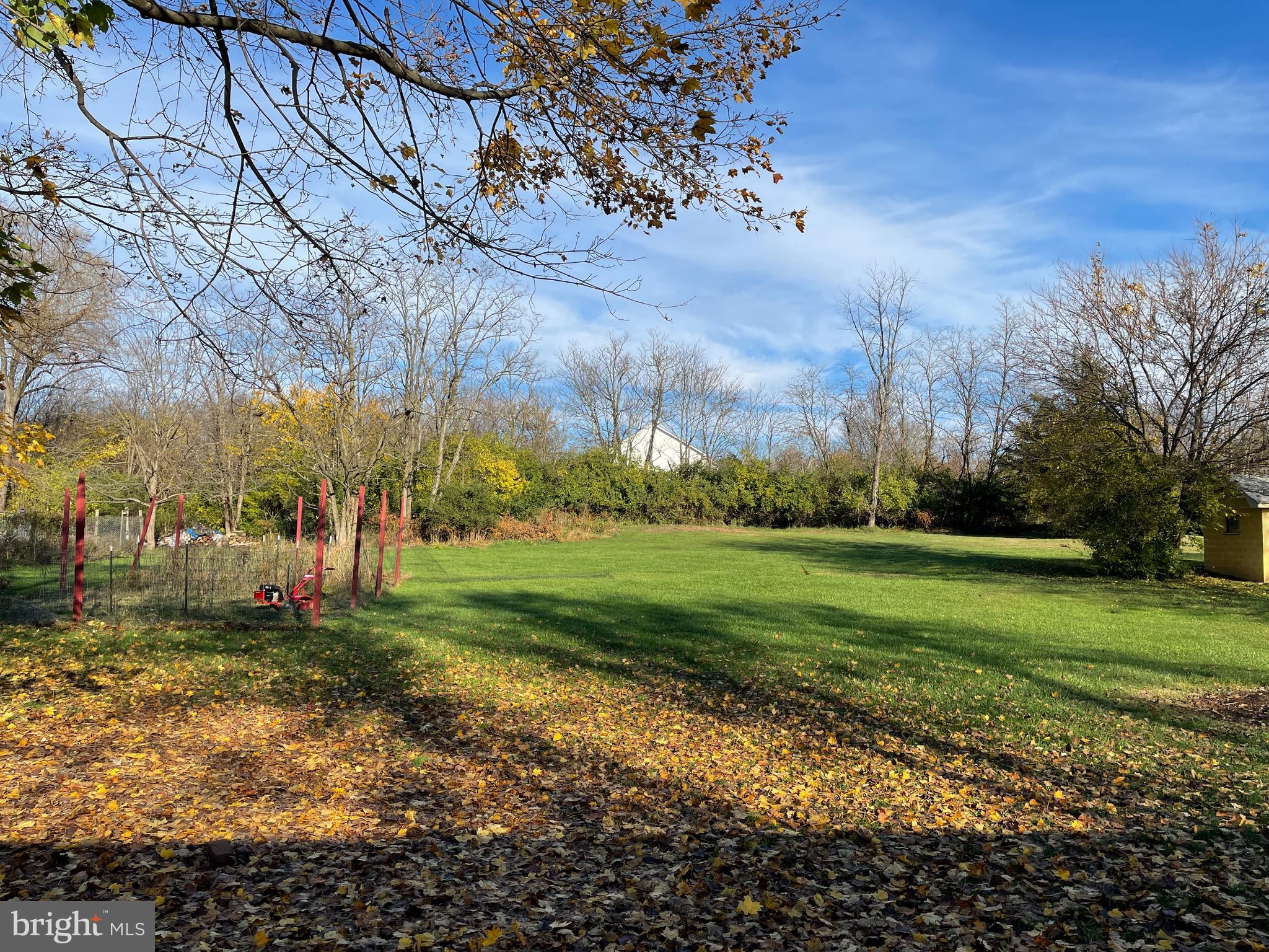 Large Back Yard w/ Fenced Garden