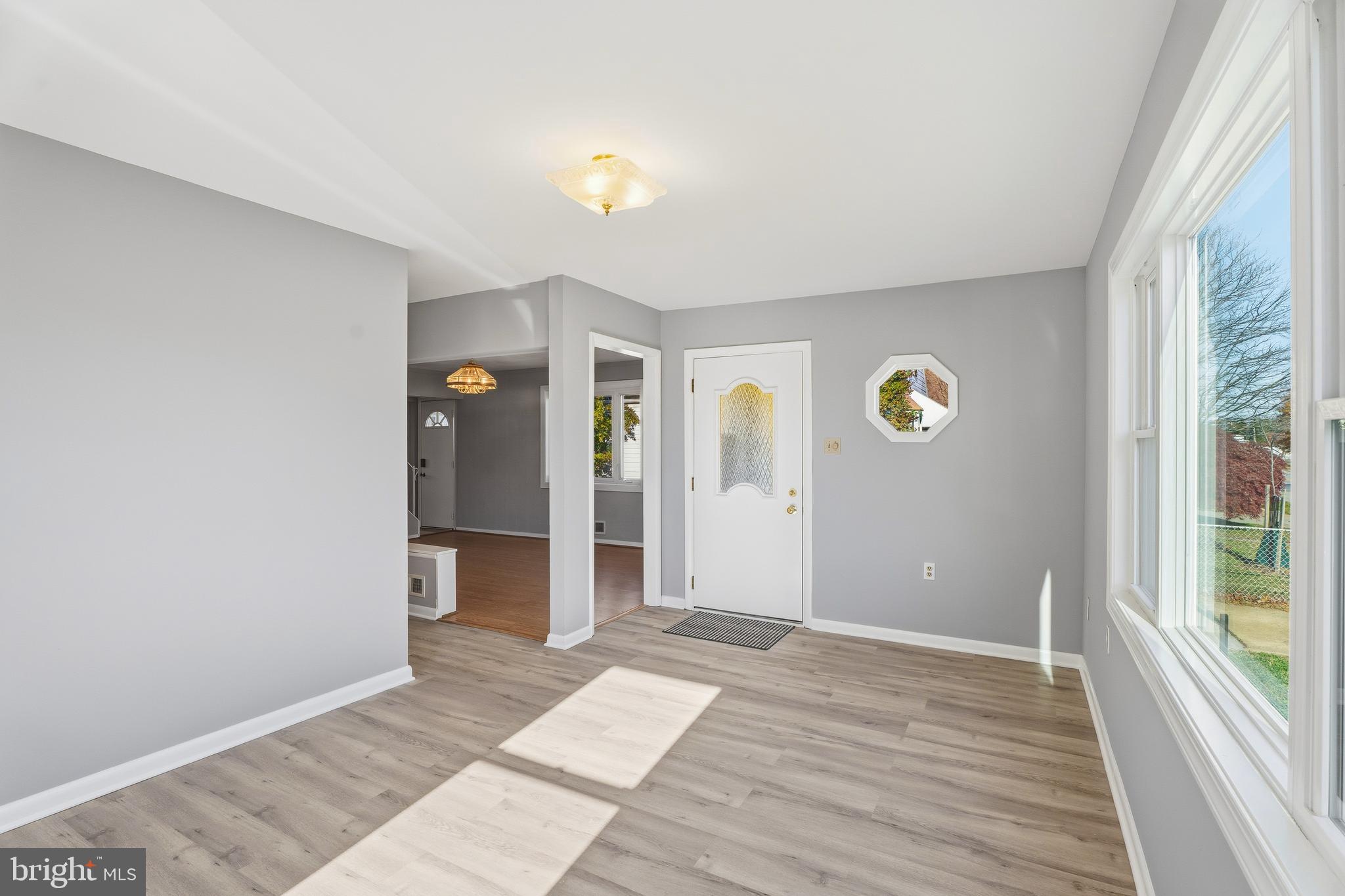 2606 Plainfield Road Baltimore, MD 21222 - Photo 3 of 31