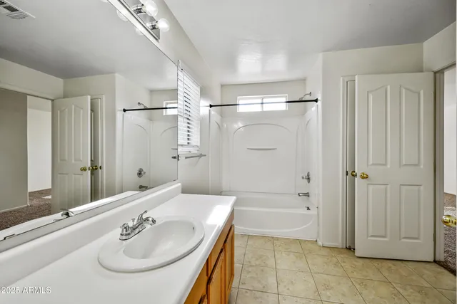 $1,699 | 1528 South Roadrunner Drive, Gilbert, AZ 85296