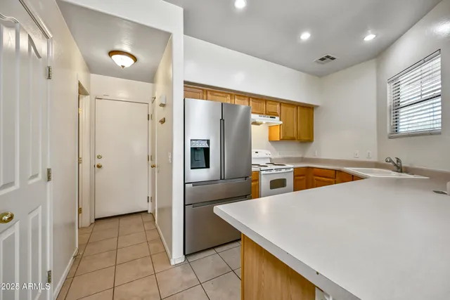 $1,699 | 1528 South Roadrunner Drive, Gilbert, AZ 85296