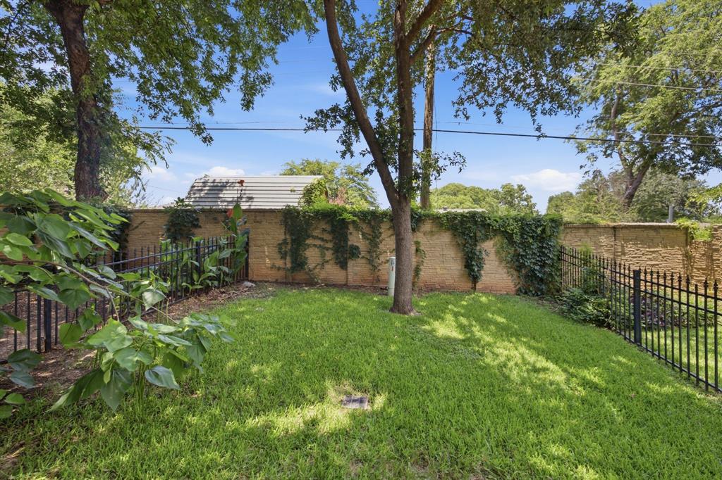 237 Corinna Court Hurst, TX 76053 - Photo 29 of 32