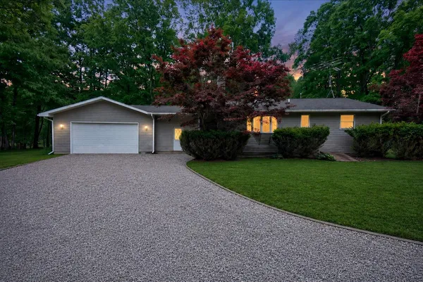 $579,000 | 3076 Senator Road, Sheridan, MI 48884