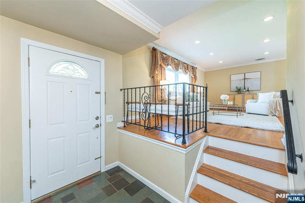 27 Bogert Road Pine Brook, NJ 07058 - Photo 2 of 30