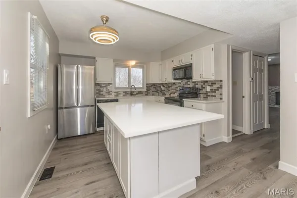 $2,800 | 2285 Hill House Road, Chesterfield, MO 63017