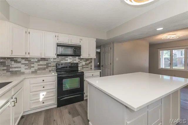 $2,800 | 2285 Hill House Road, Chesterfield, MO 63017