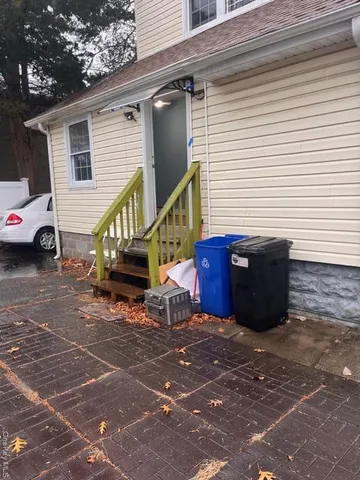 $3,000 | 49 Manor Road, Valley Stream, NY 11580