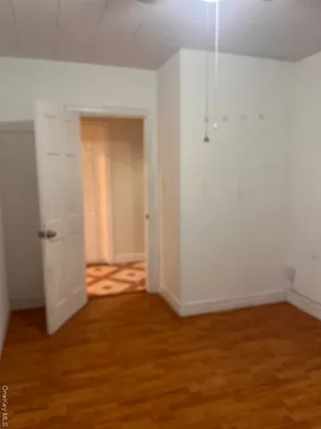 $3,000 | 49 Manor Road, Valley Stream, NY 11580