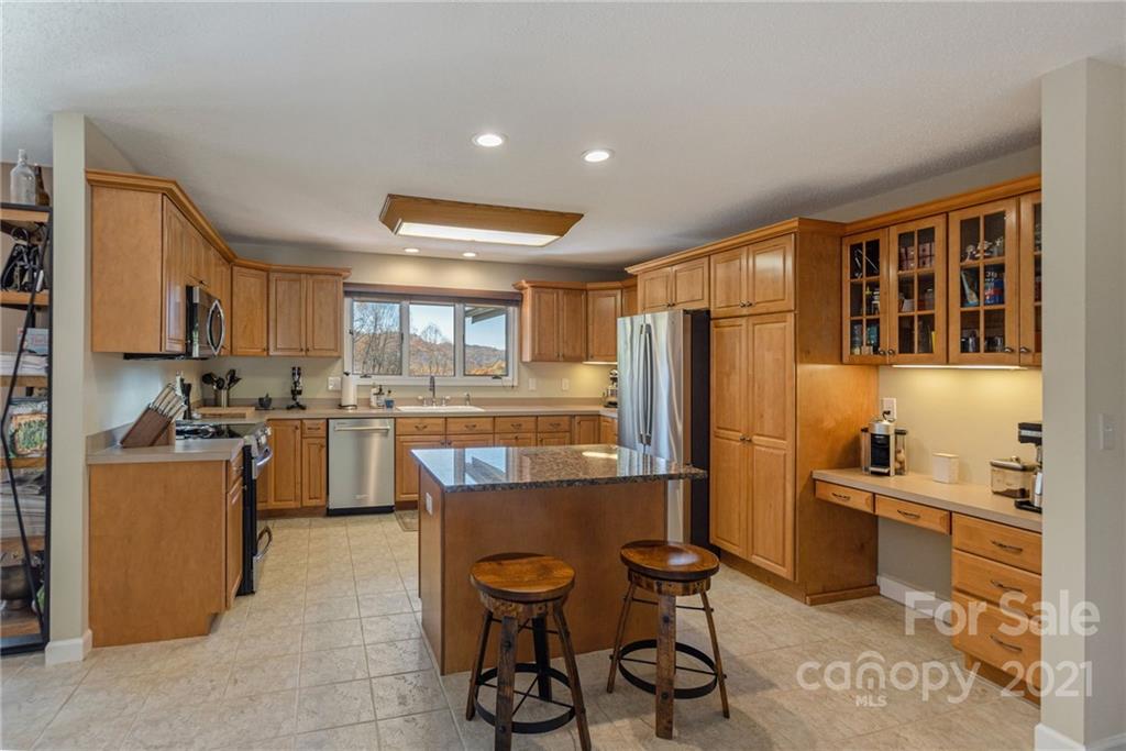 306 Browning Road Hendersonville, NC 28791 - Photo 14 of 48 Gallery Image 14