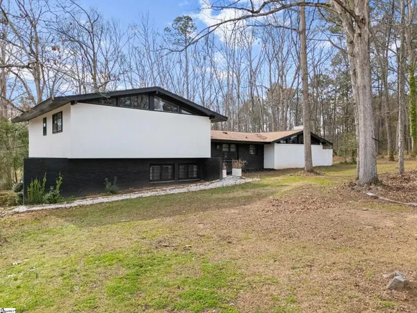 $399,900 | 401 Clairmont Drive, Greenwood, SC 29649