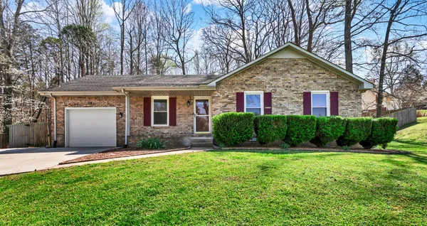 $295,000 | 422 Needlewood Drive, Clarksville, TN 37040