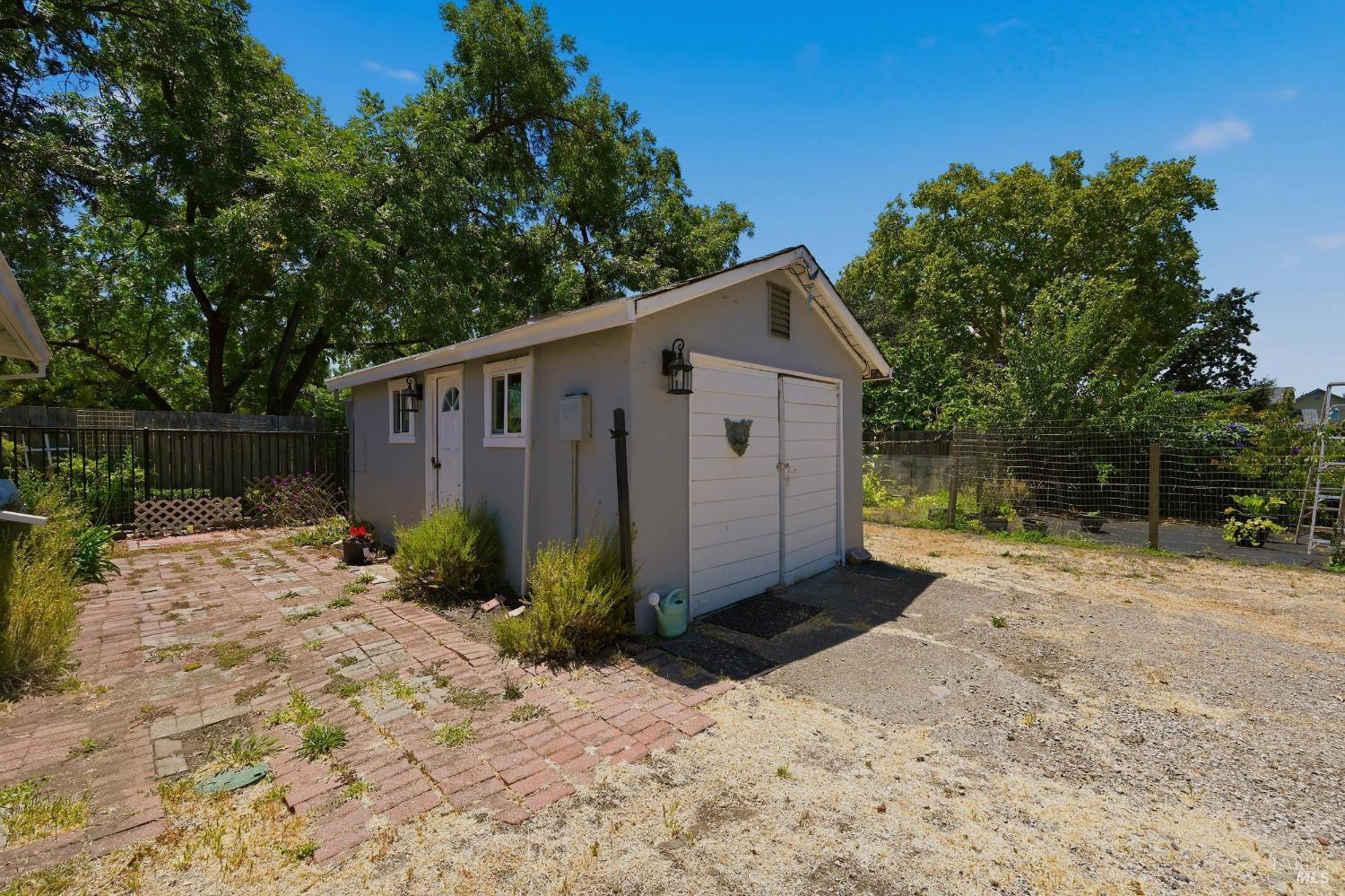 52 Mallard Court Napa, CA 94559 - Photo 16 of 55 Single car detached garage.