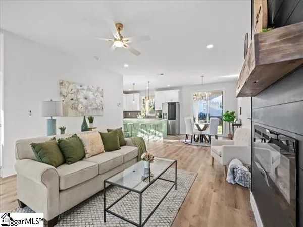 $2,800 | 339 Gower Street, Greenville, SC 29601