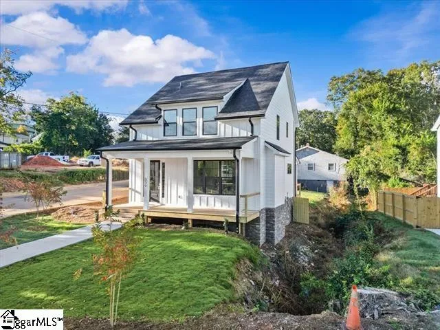 $3,250 | 339 Gower Street, Greenville, SC 29601