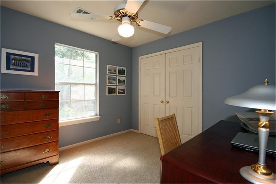 7 Thrush Grove Place Spring, TX 77381 - Photo 13 of 17 a view of an empty room with a window